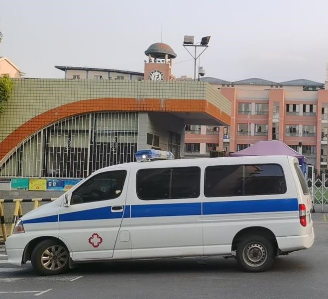 沧州救护车出租护送骨折病人一公里多少钱